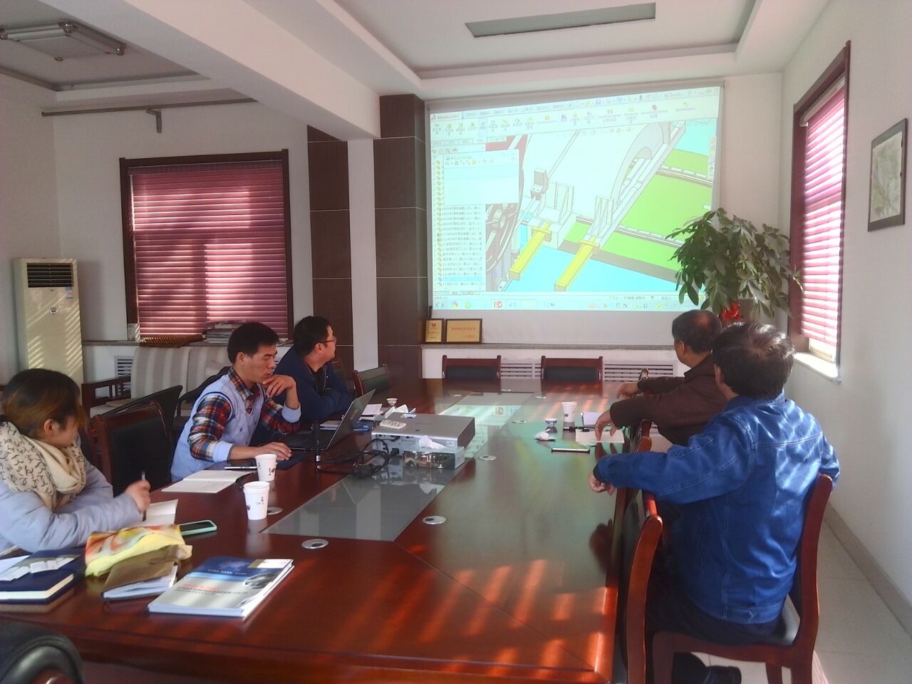 金鋒鋸業(yè)召開鋸床鋸條物資管理會議